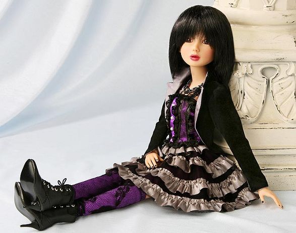 delilah noir debut2 collectible dolls