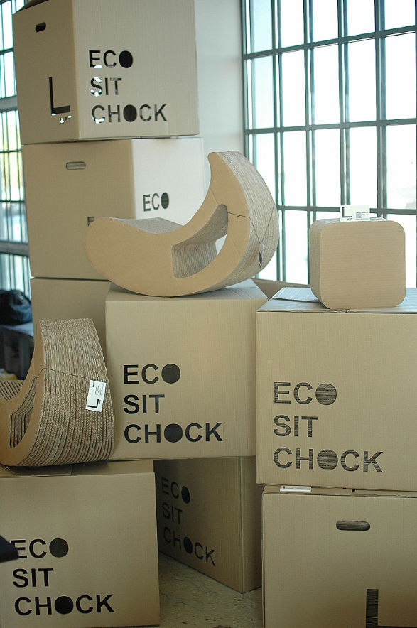 eco friendly seats made of cardboard 