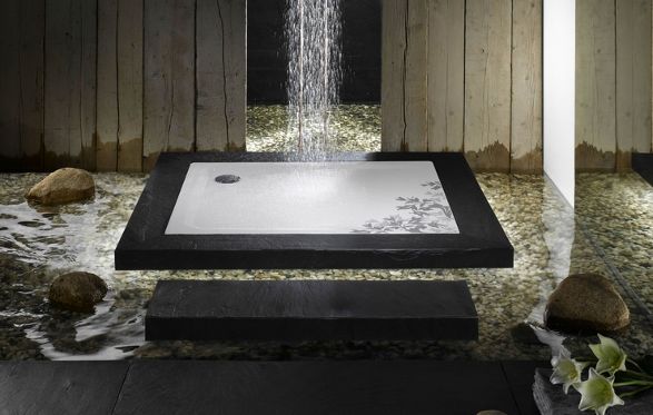  shower tray with lilies ornament