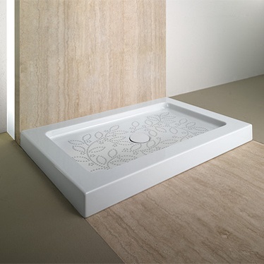 roma shower tray with anti slip finish