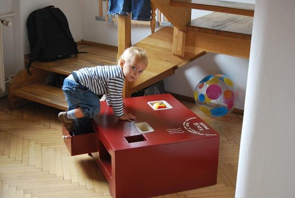 cardboard coffee table by kartooni